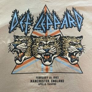 Def Leppard Graphic Tee - Beige